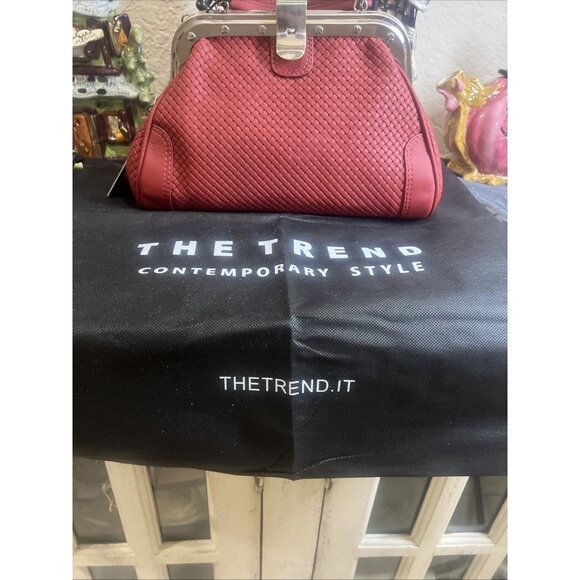 The Trend Genuine Leather Red Doctor Style Crossbody Handbag Purse - Picture 10 of 10